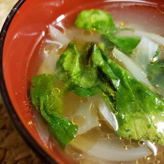 ほうれん草と玉ねぎのにんにくスープ